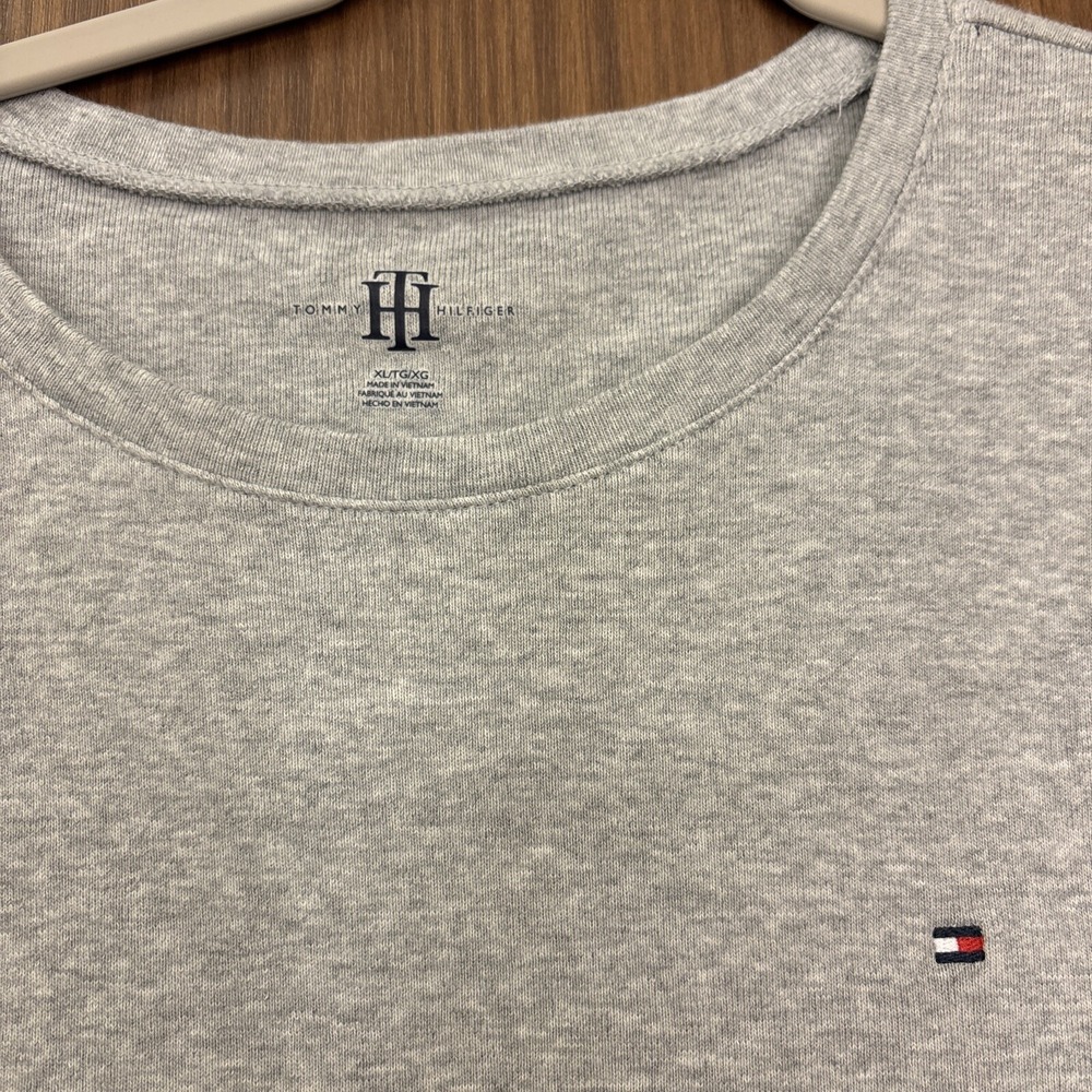 Lot Of 3 Tommy Hilfiger Long Sleeve Woman's Shirts Gray Navy Size XL - Picture 6 of 10